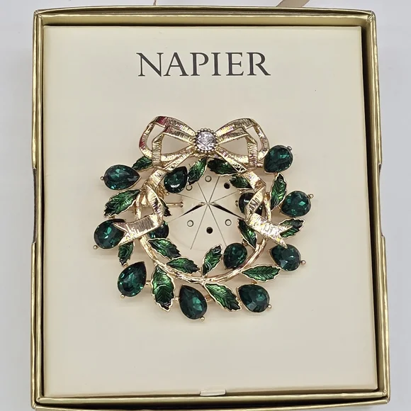 Napier Gold and Green Wreath Brooch New With Gift Box - Picture 1 of 2